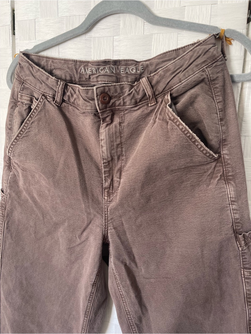 American Eagle High Rise 90s Boyfriend Cargos 🐴 - Picture 5 of 16